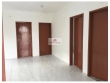 Casa com 3 quartos, com 2 su?tes, sendo 1 revers?v