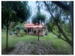 S?tio com 3,5 hectares, com casa principal de 2 qu